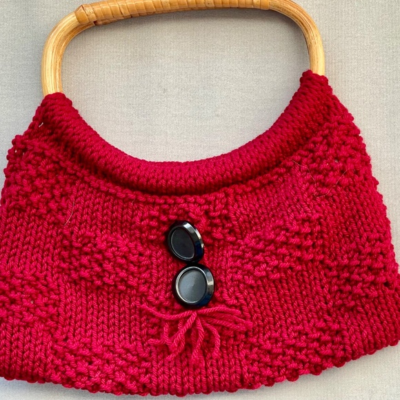 HANDCRAFTED RED KNIT PURSE HANDBAG BAG WOOD HANDLES FULLY LINED - Picture 2 of 10